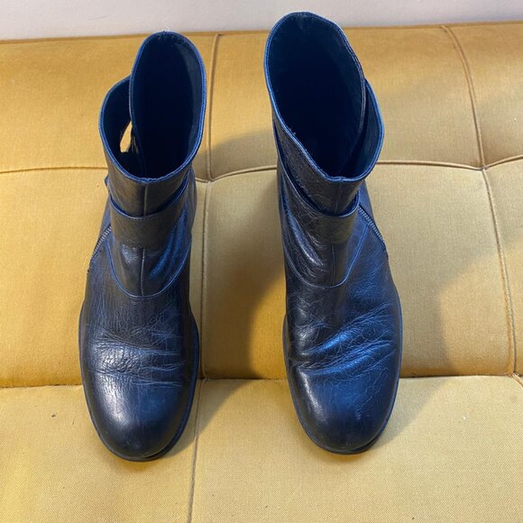 Vintage Emporio Armani Black Leather Boots with Zipper - Picture 2 of 7